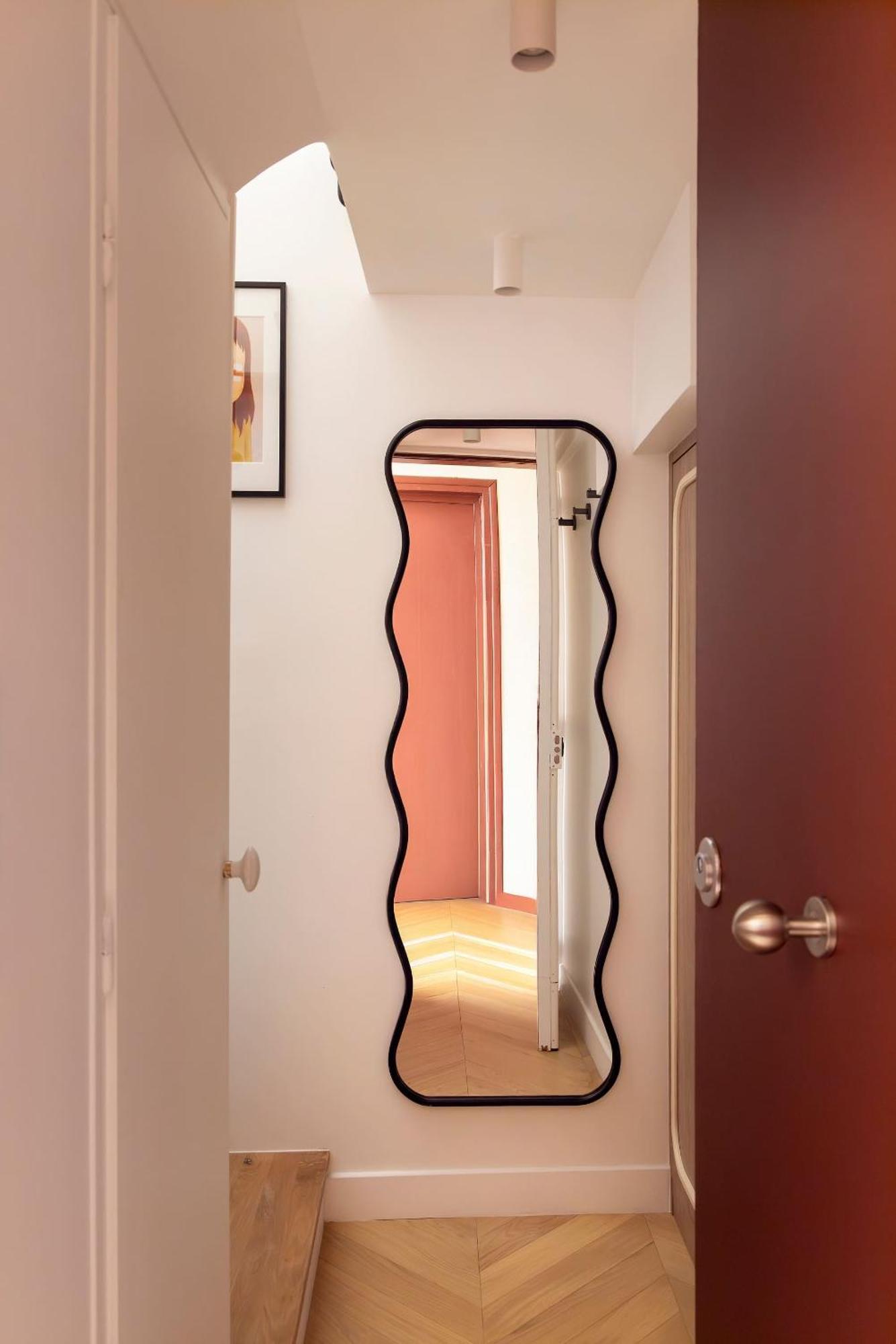 Stunning With Ac - Center Of
